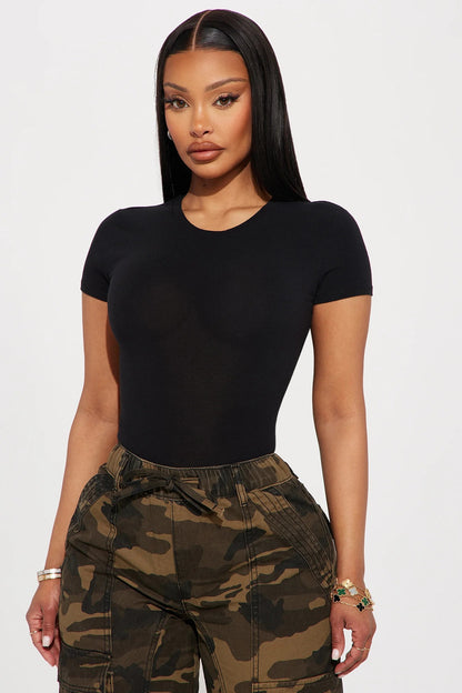 Haut Celina | CHIC™